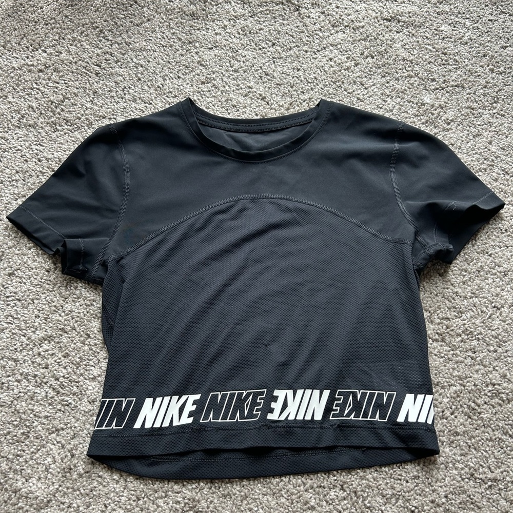 Nike dri fit mesh crop